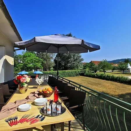 Le Chateau Do, 16 Peoples, 7 Bedrooms, Pool Holiday home